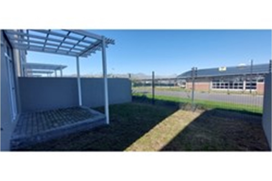 2 Bedroom Property for Sale in Somerset Lakes Western Cape